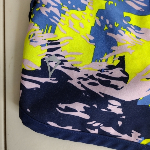 Ivivva Athletic Shorts - Picture 6 of 16